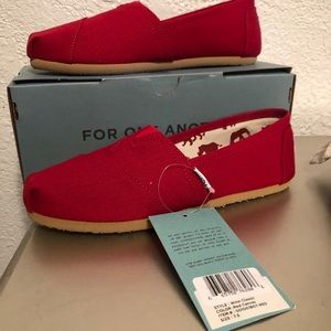 Red Canvas Toms